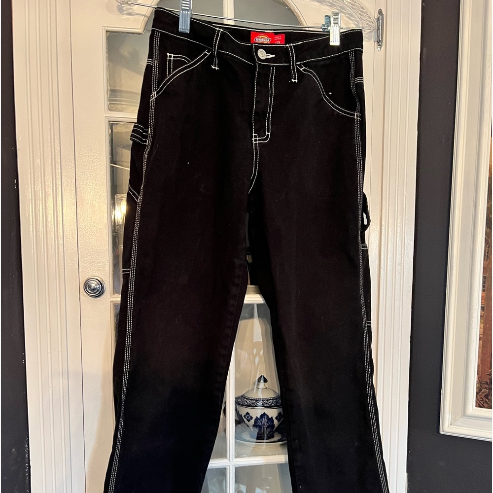 Dickies black carpenter pants.
